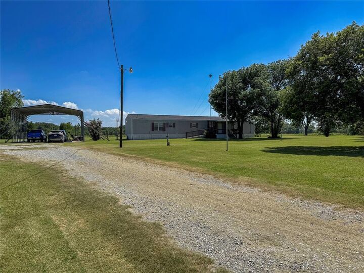 Property Photo:  735 County Road 2010  TX 75447 