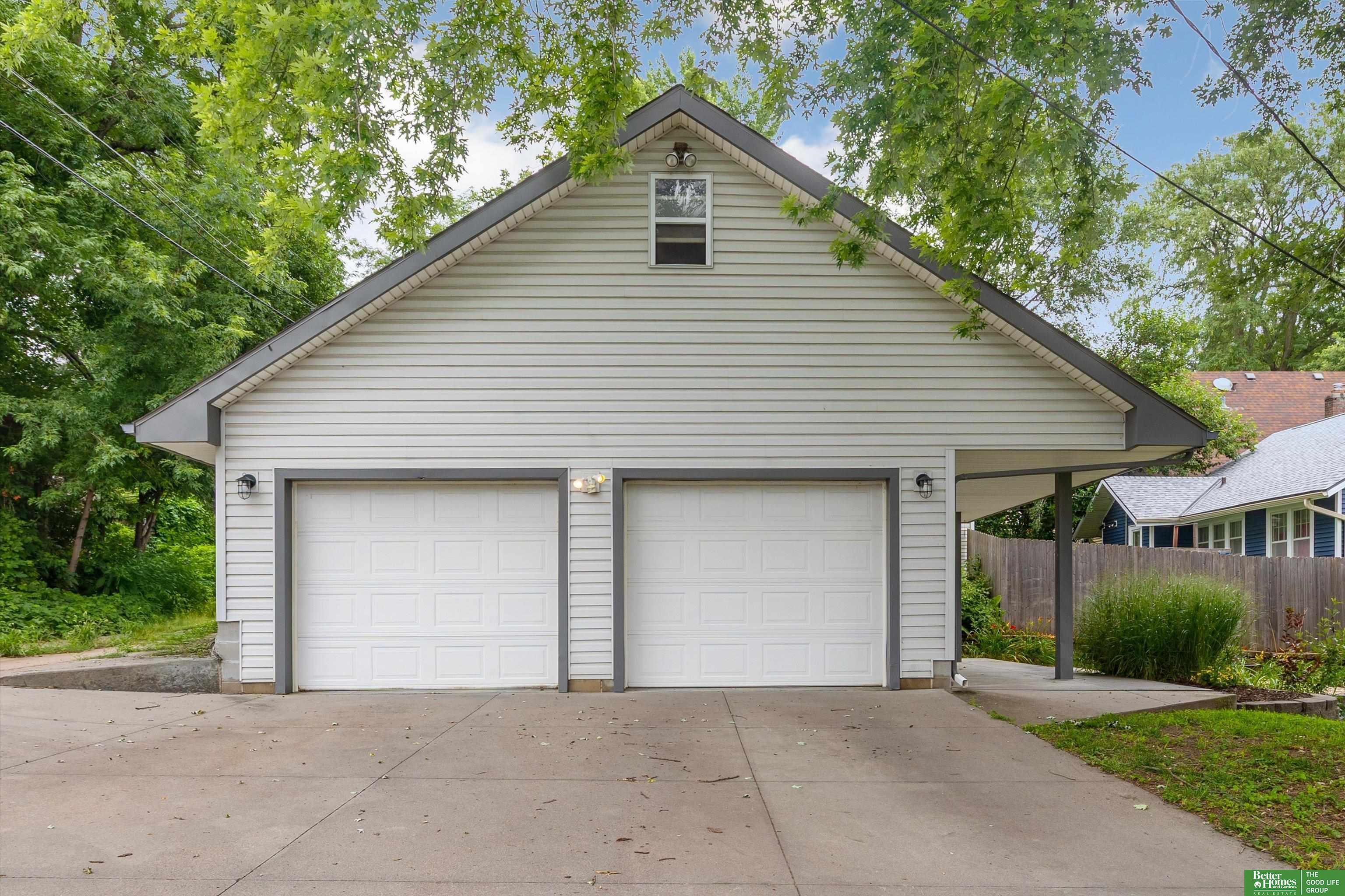 Property Photo: 4188 Chicago Street NE 68131