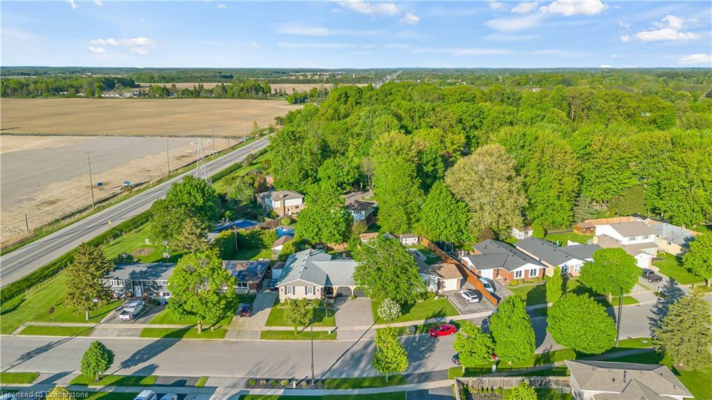 Photo de la propriété: 18 Old Farm Road ON N3R 6P5