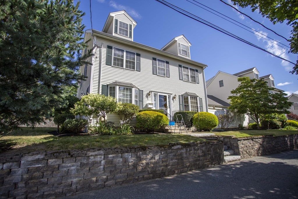 Property Photo: 5 Bateman Ct 1-A MA 01880