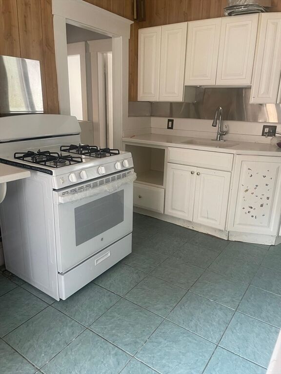Property Photo:  254-256 Boutelle 2  MA 01420 