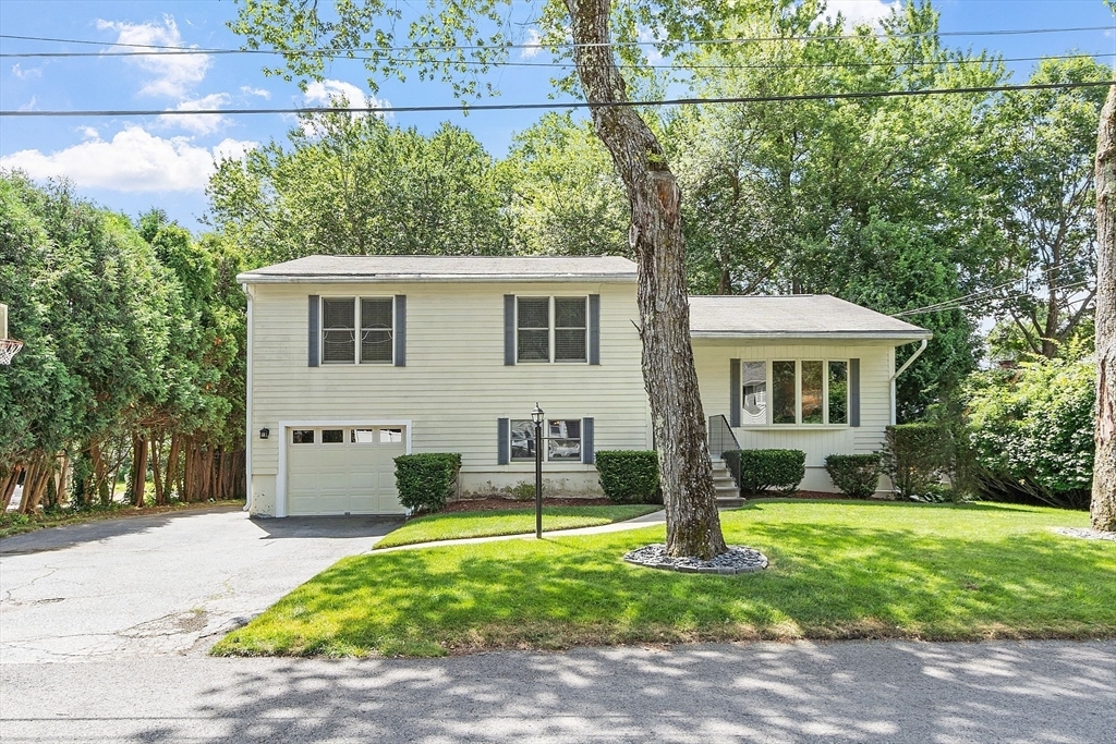 39 Rustic Dr  Leominster MA 01453 photo