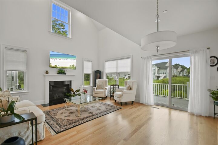 Property Photo:  9 Morgan Way 9  MA 01801 