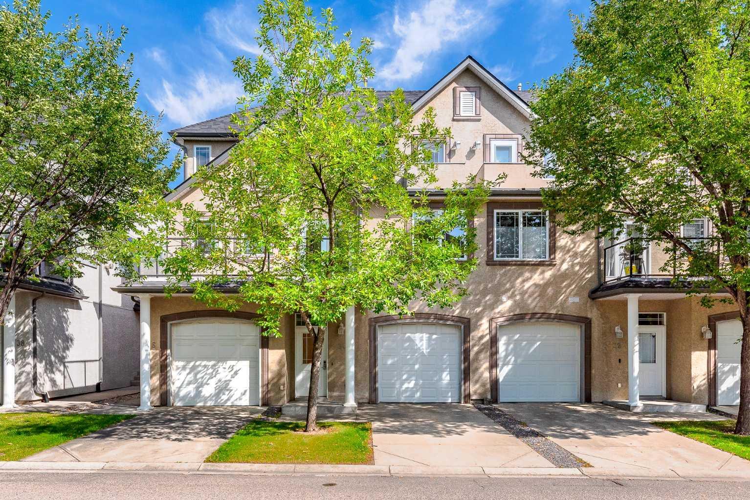 34 Simcoe Place SW  Calgary AB T3H 4T8 photo