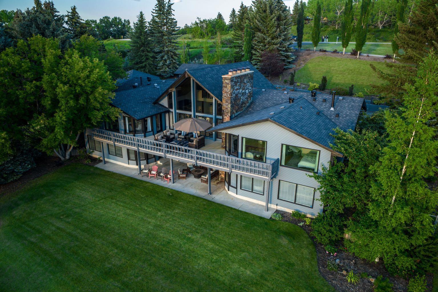 Property Photo:  188 Artists View Way  AB T3Z 3N1 