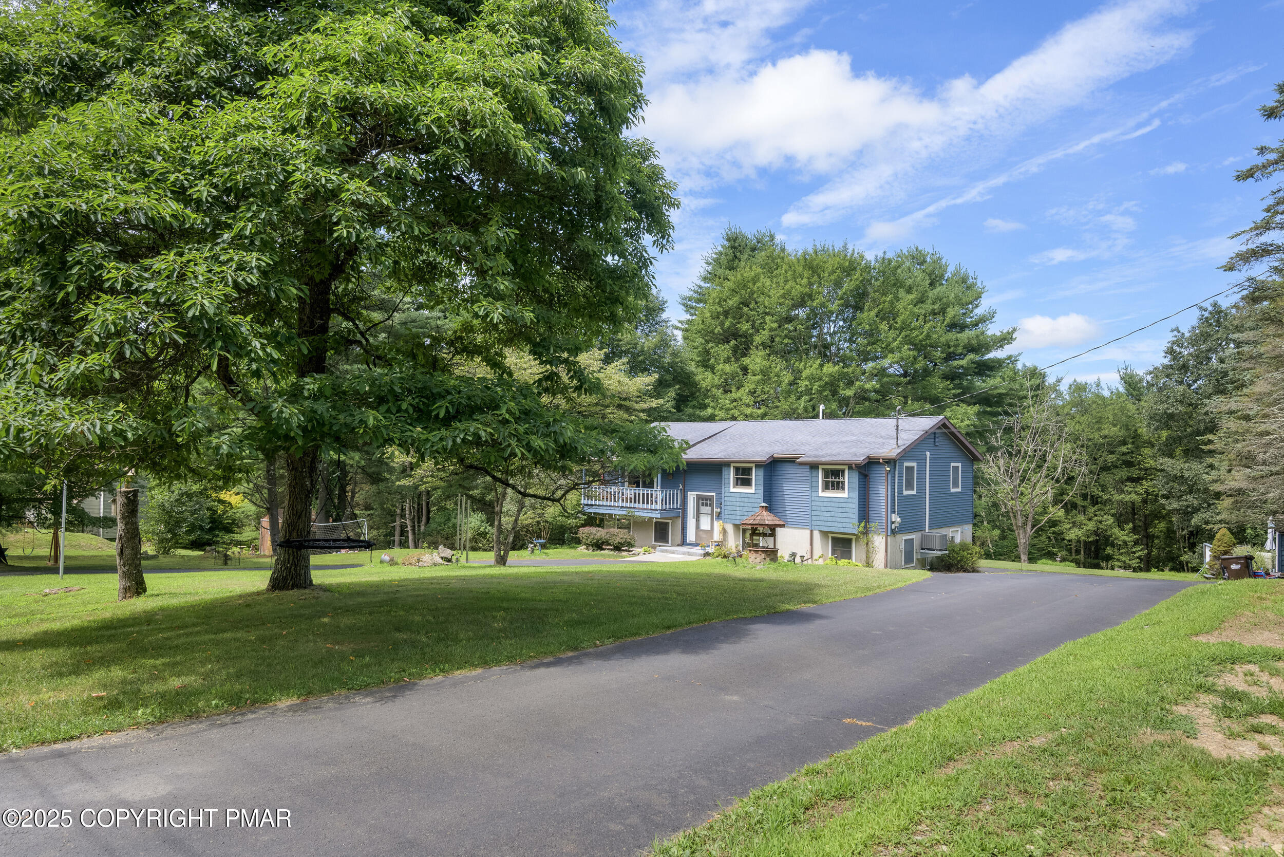 Property Photo:  1519 Ridge Drive  PA 18360 