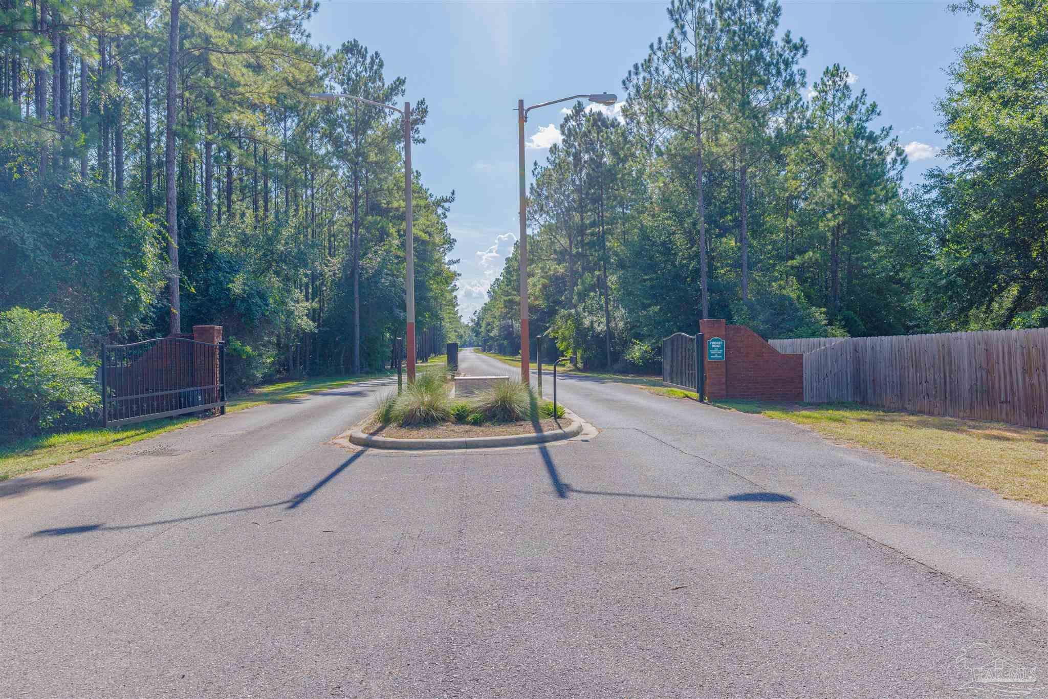 Property Photo: 4047 Hidden Forest Trail FL 32571