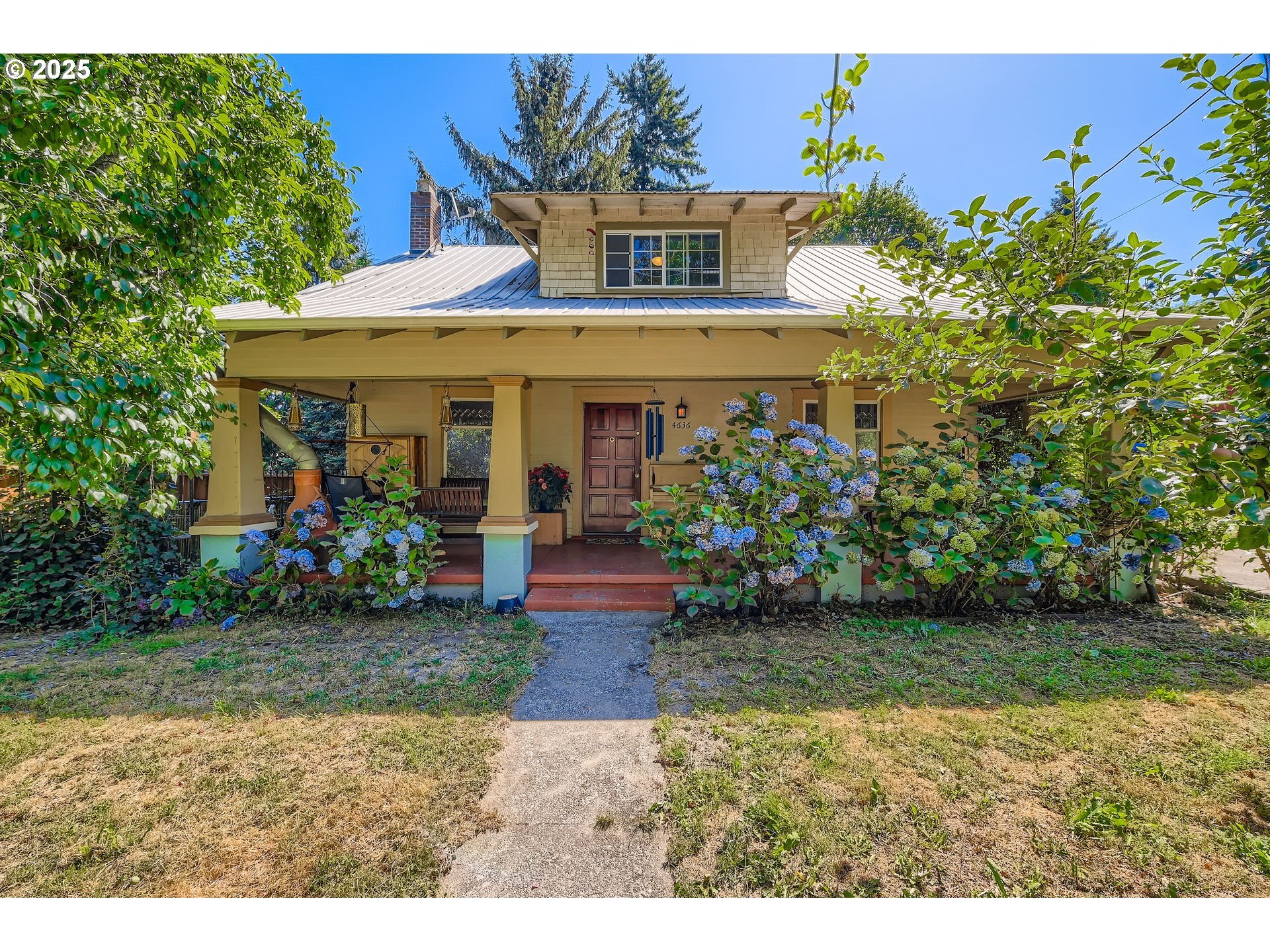 Property Photo:  4636 NE 95th Ave  OR 97220 