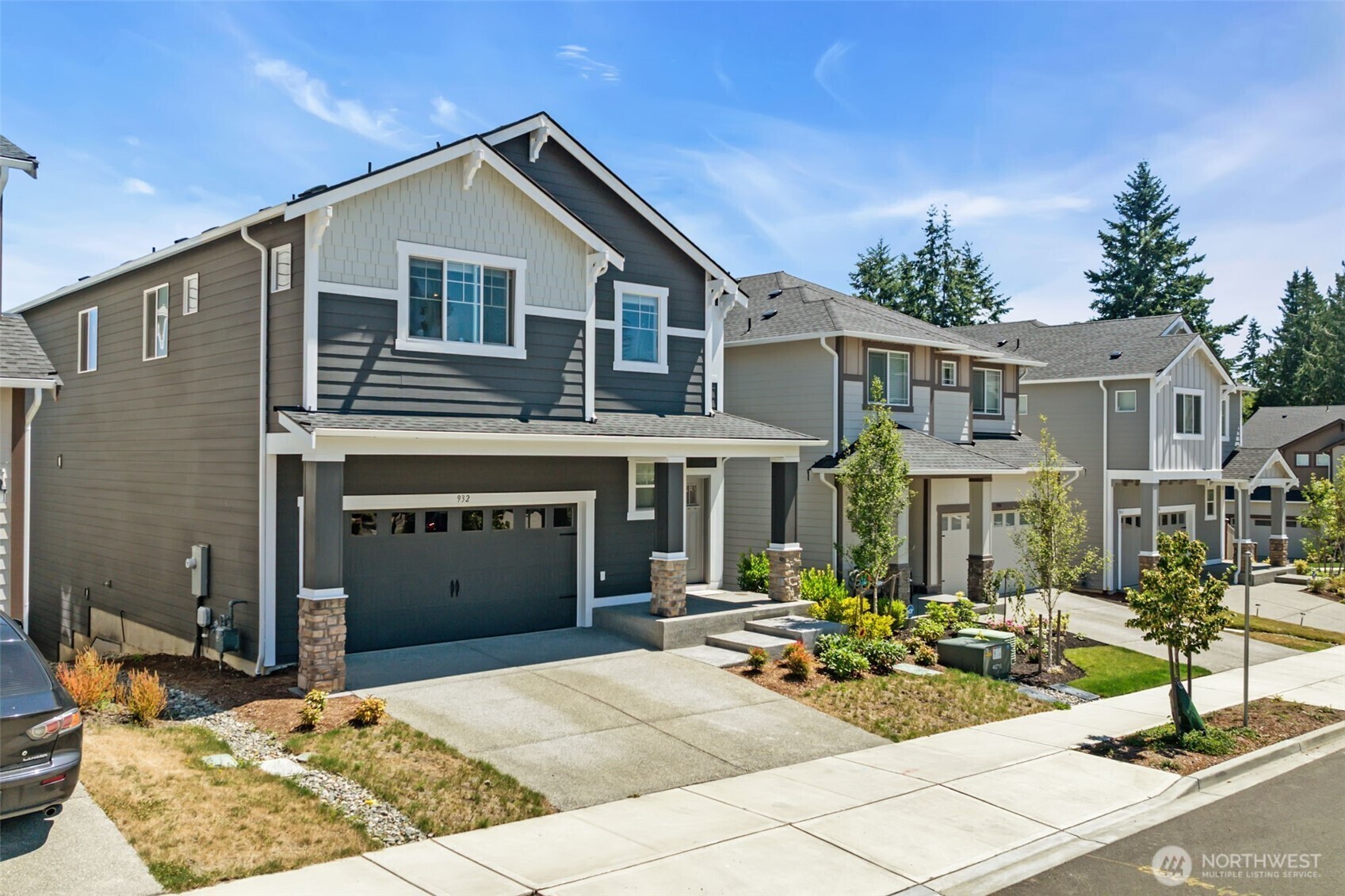 Property Photo:  932  119th Avenue SE  WA 98258 