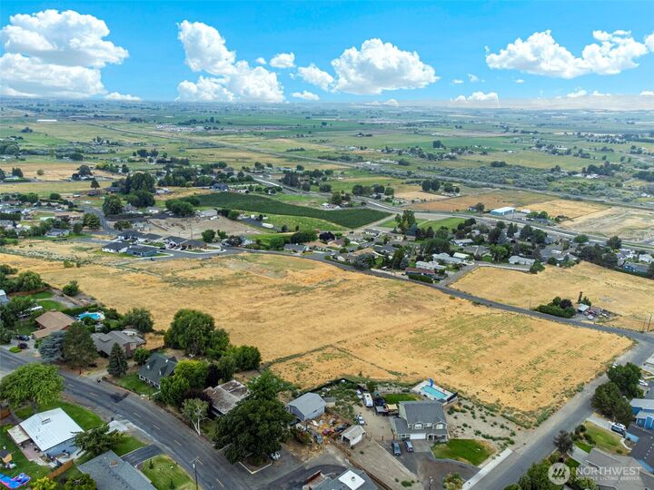Property Photo: 4 Tbd Columbia Heights Lot 4 WA 98944