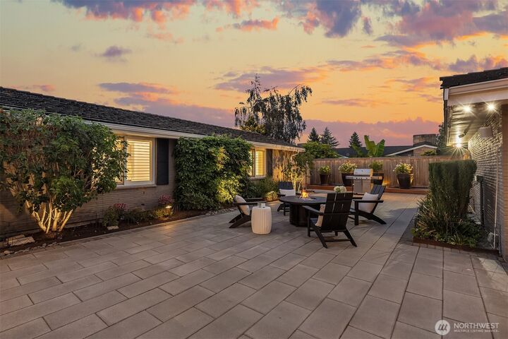 Property Photo: 9642 Hilltop Road WA 98004