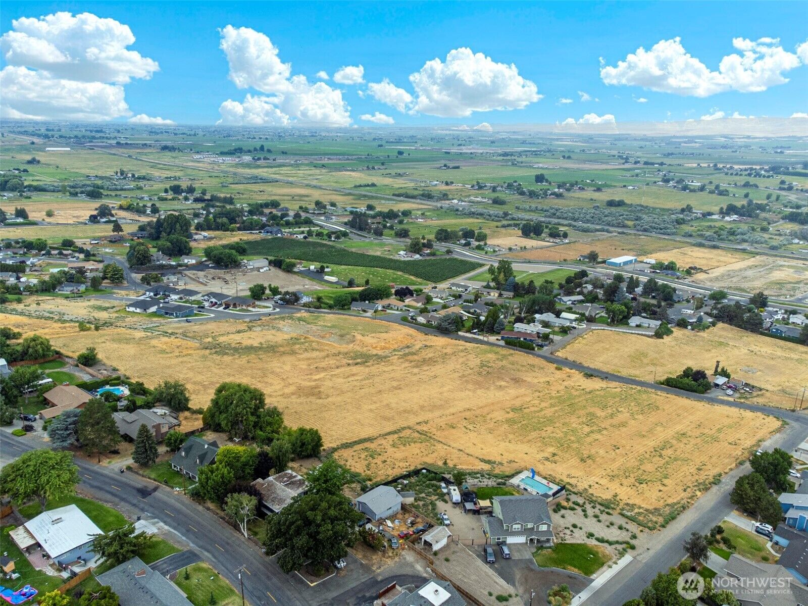 Property Photo: 5 Lander Ct Lot 5 WA 98944