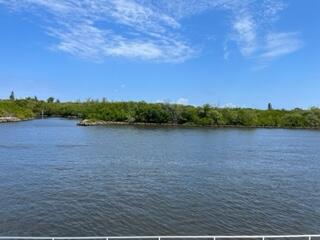 Property Photo: 650 Horizon Street E 210 FL 33435