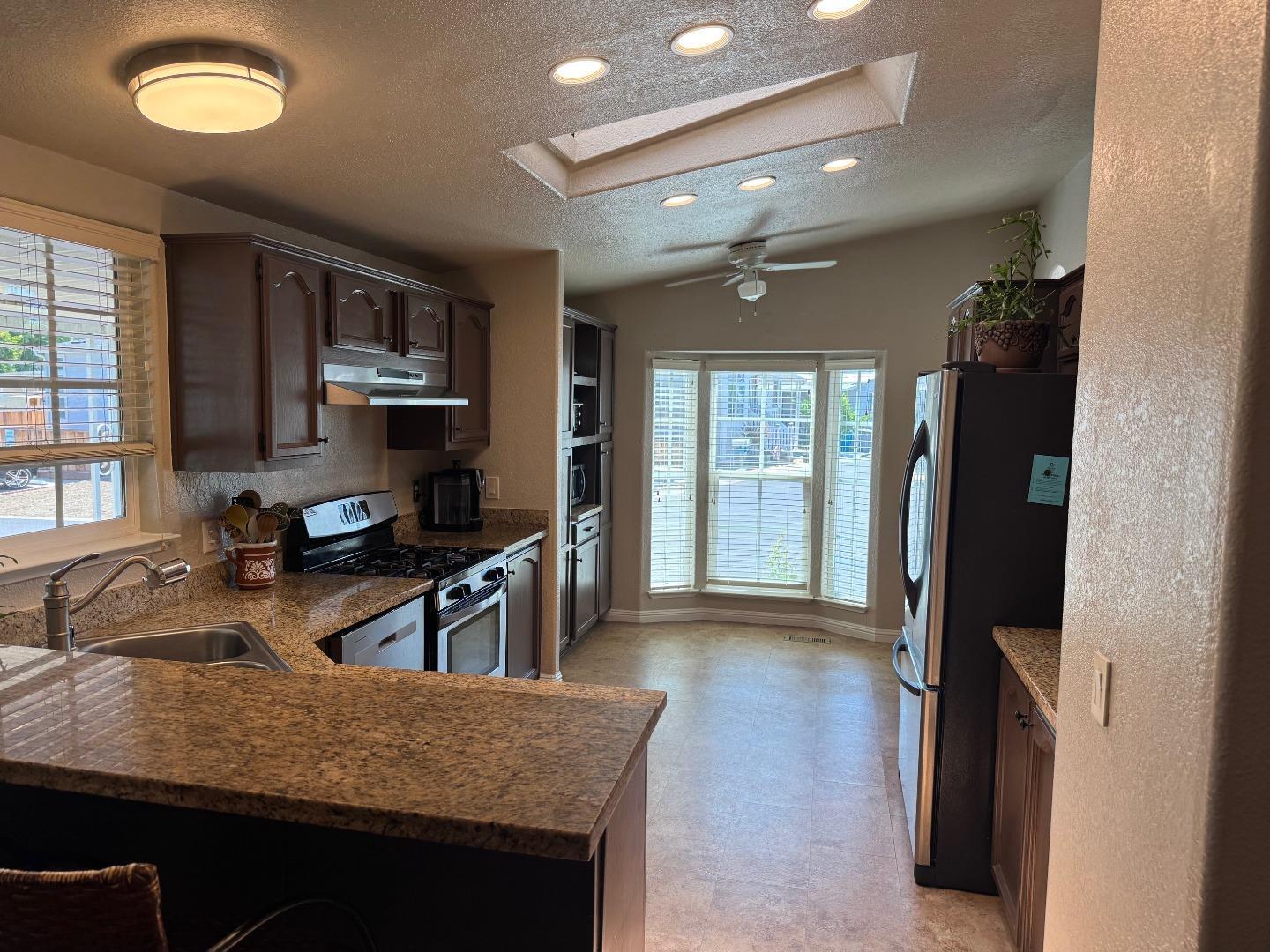 Property Photo: 500 West 10th Street 61 CA 95020
