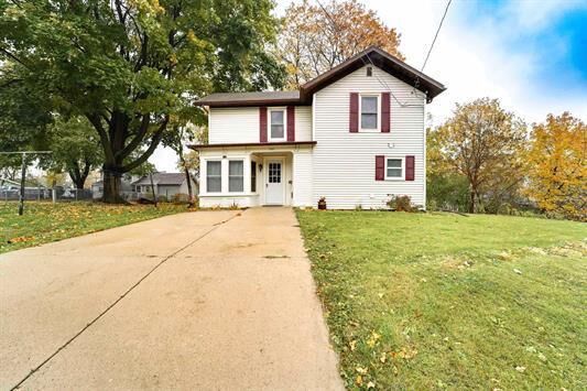 208 South 7th Street  Stoughton WI 53589 photo