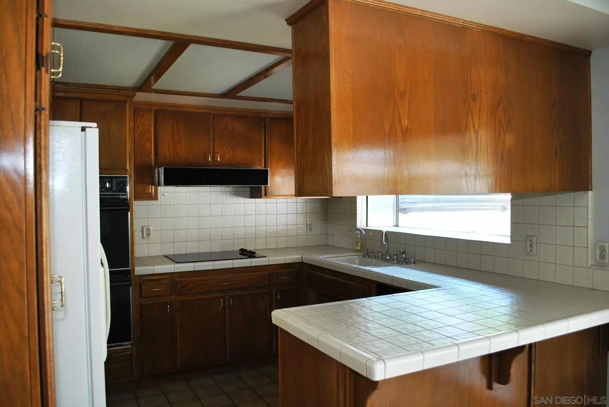 Property Photo: 6484 Belle Glade CA 92119