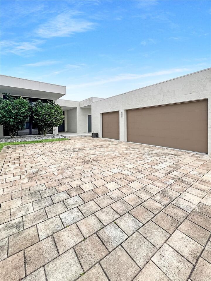 Property Photo:  16640 Sunset Way  FL 33326 