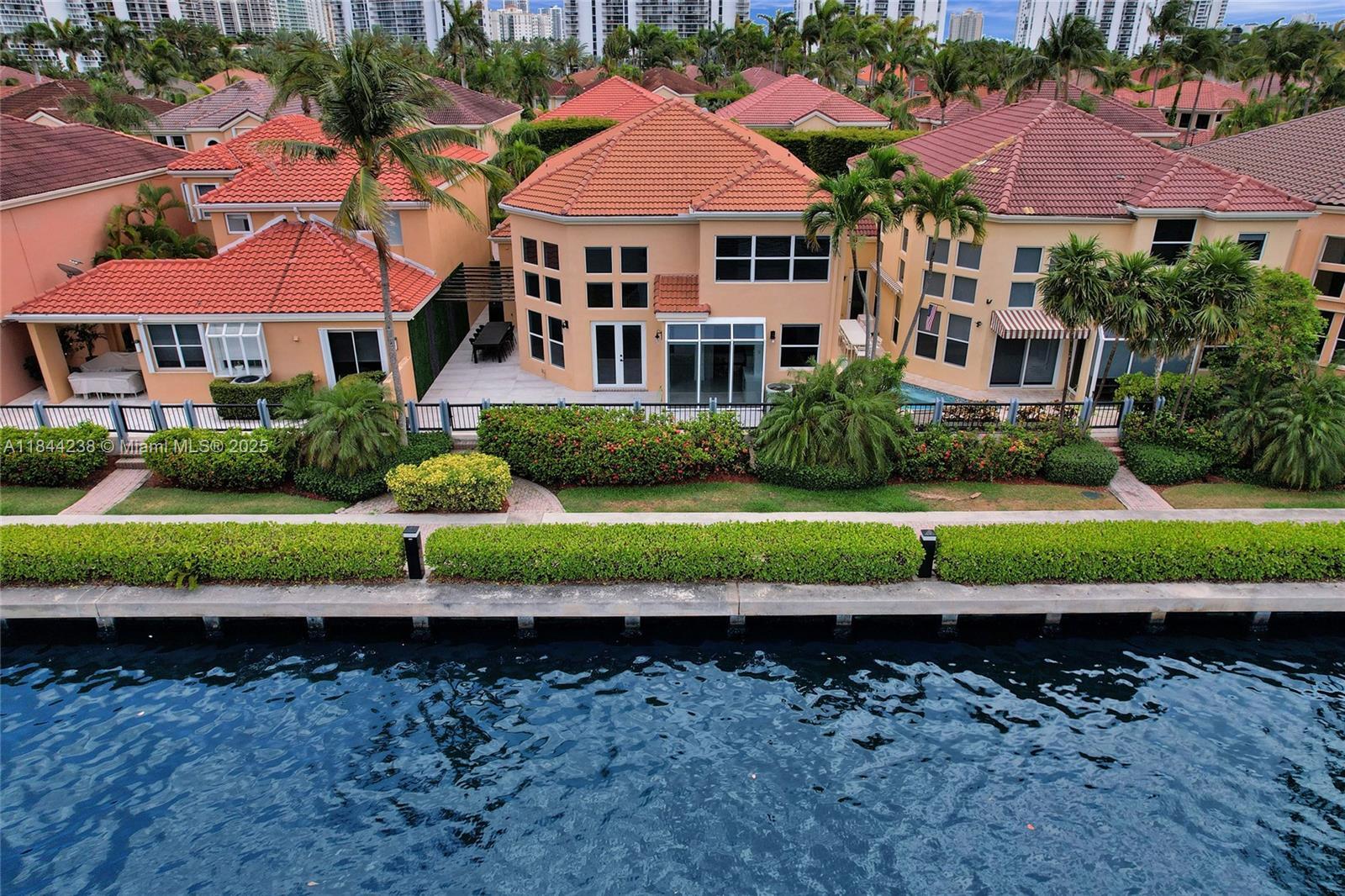 Property Photo: 3757 NE 208th Ter FL 33180