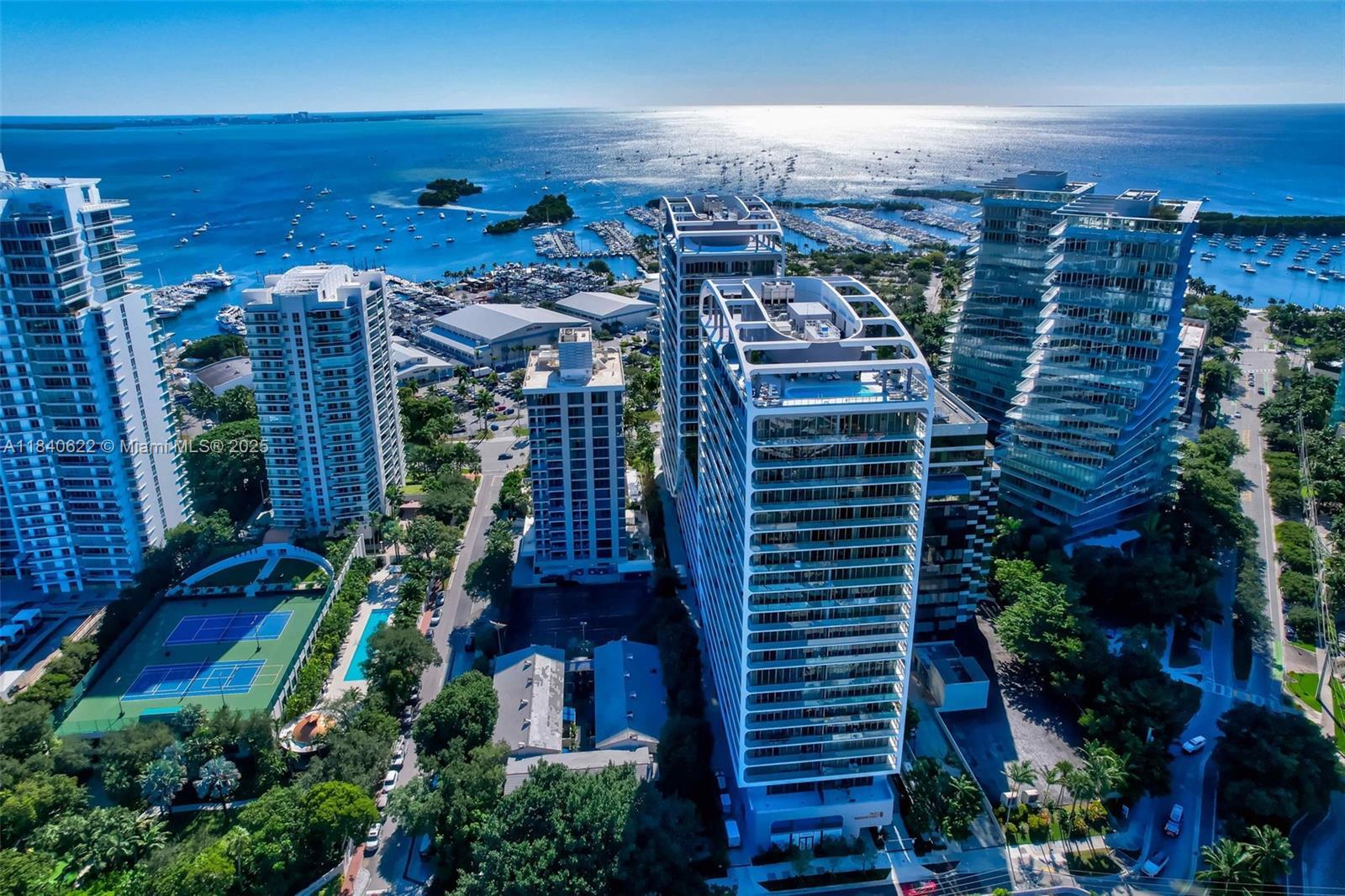 Property Photo:  2655 S Bayshore Dr 1401  FL 33133 