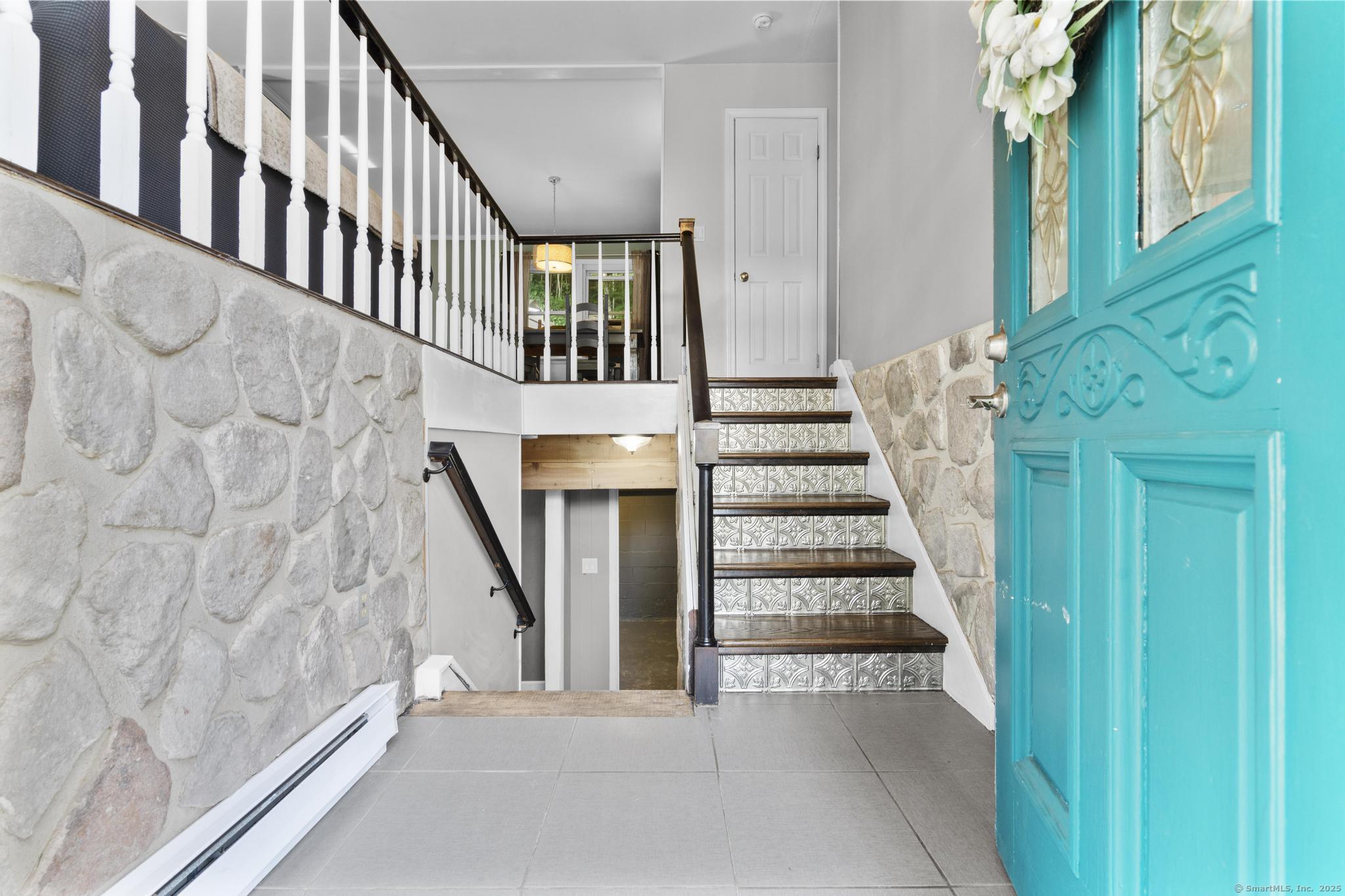 Property Photo:  28 Cortina Road  CT 06513 