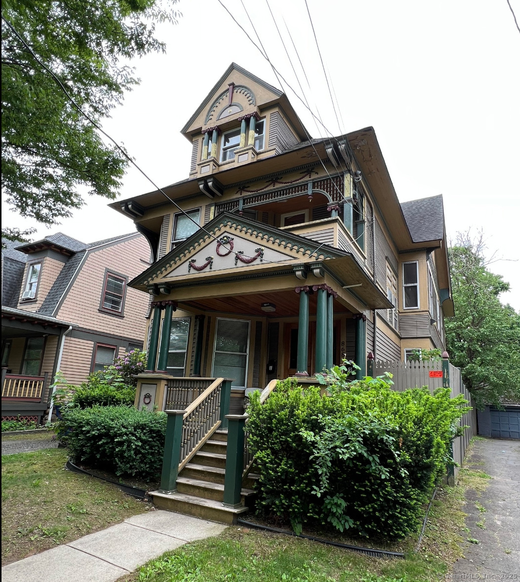 Property Photo:  868 Elm Street  CT 06511 