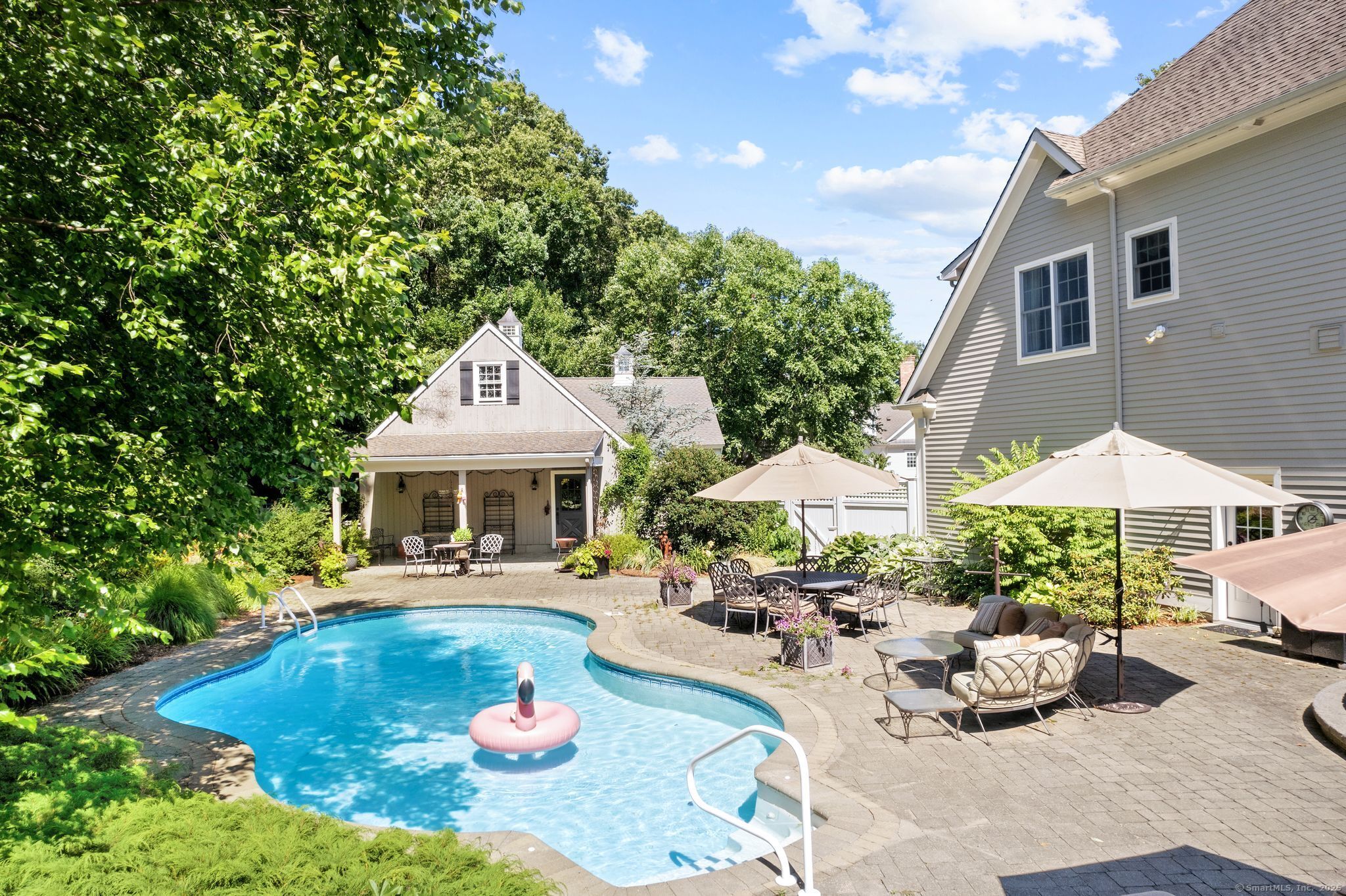 Property Photo: 33 Duffords Landing CT 06073