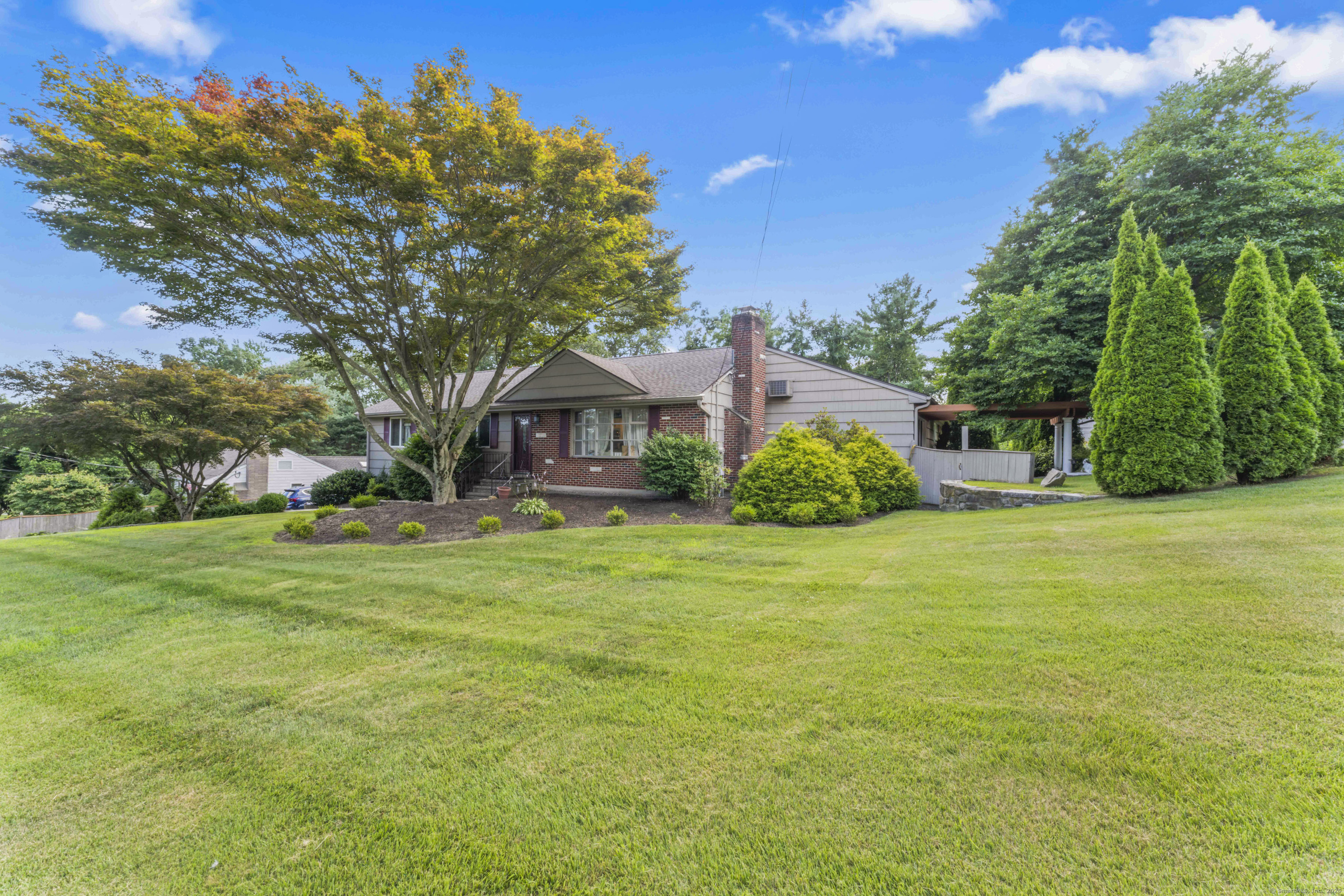 Property Photo:  