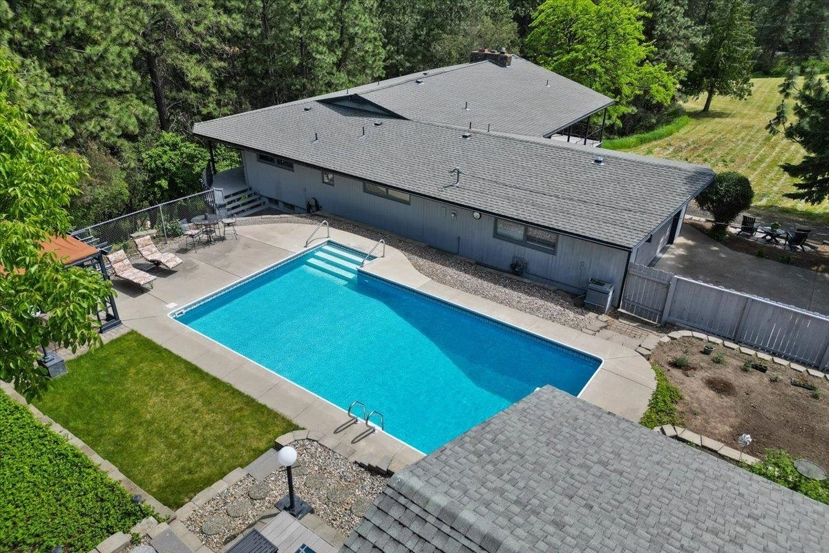Property Photo: 6913 S Ben Burr Rd WA 99223