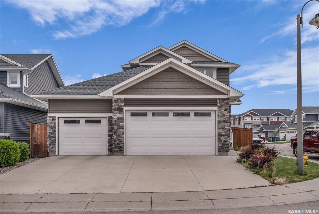 Property Photo: 1147 Pringle Way SK S7T 1C9