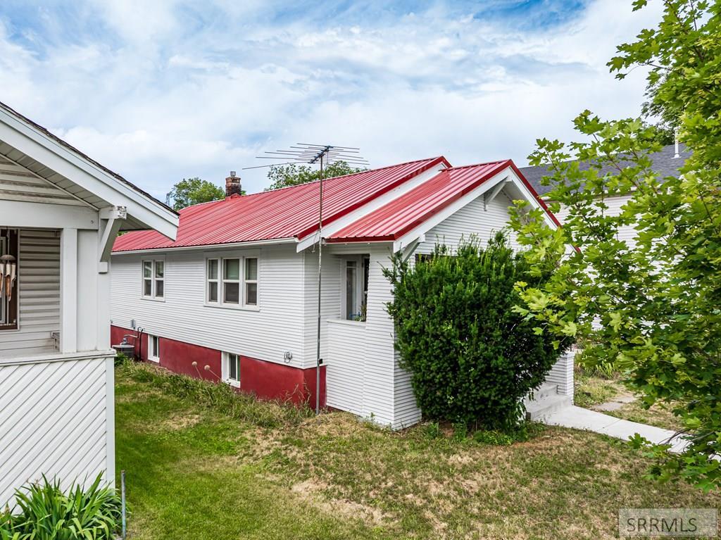 Property Photo: 635 S 4th Avenue ID 83201