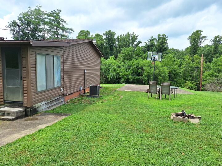 Property Photo:  2080 Cozy Glenn Rd  OH 45656 