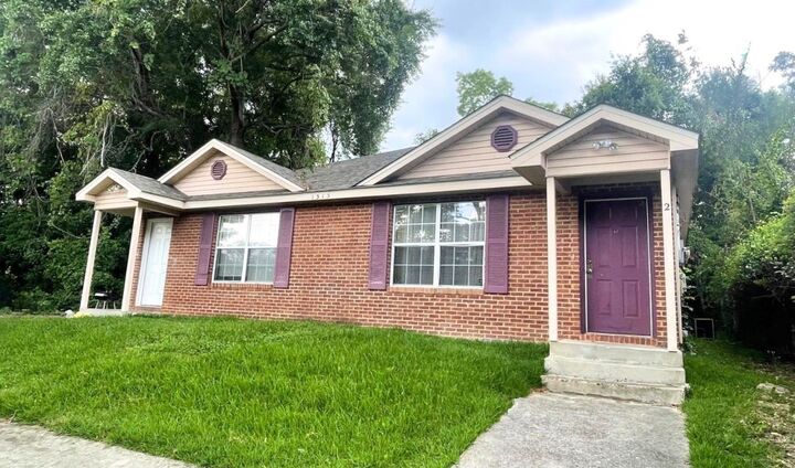 Property Photo: 1315 Pinellas Street 2 FL 32310