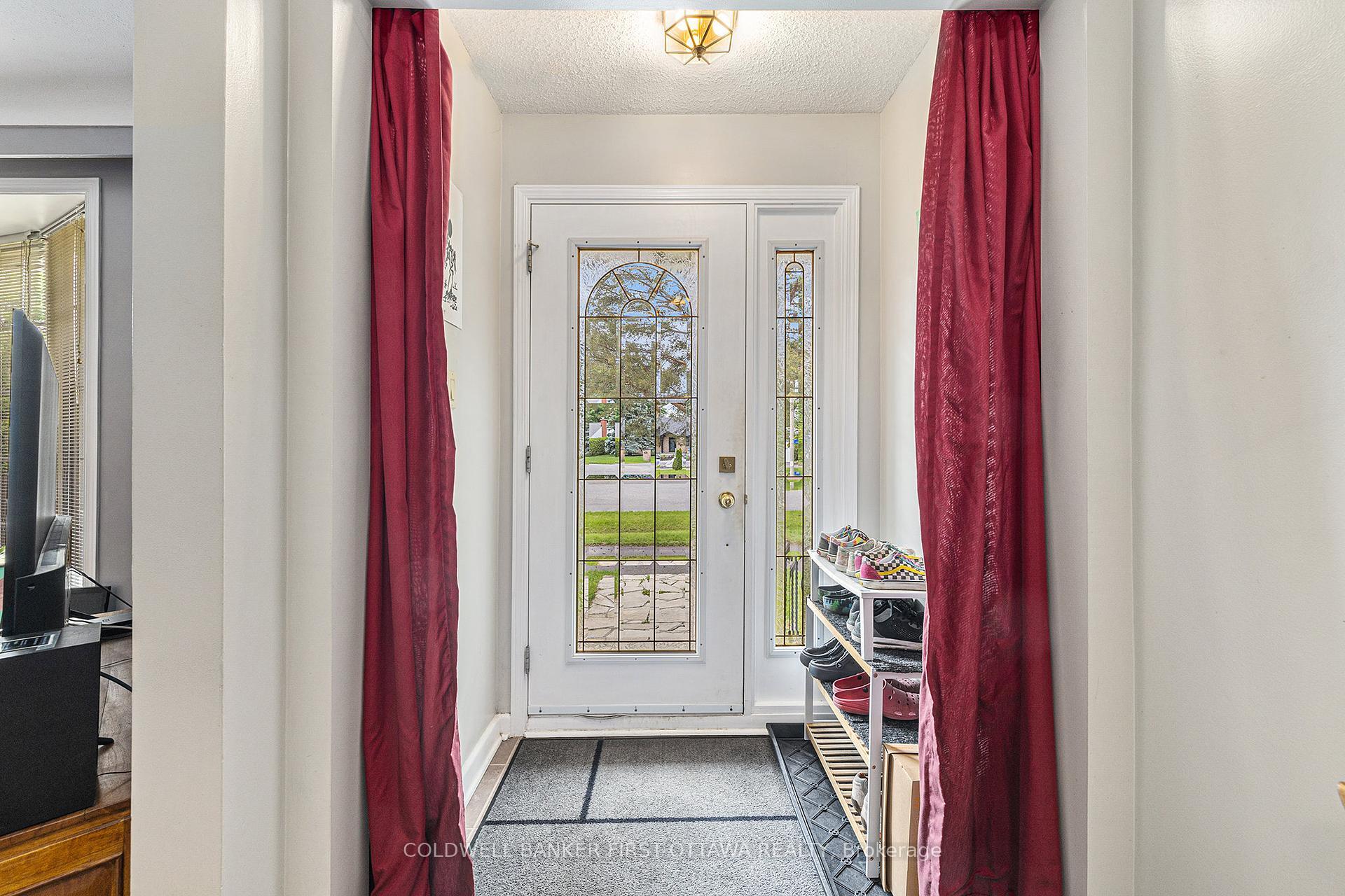 Property Photo: 3061 Upper Otterson Place ON K1V 7B5