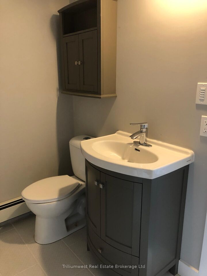 Property Photo:  552 7th Avenue  ON N4N 2J7 