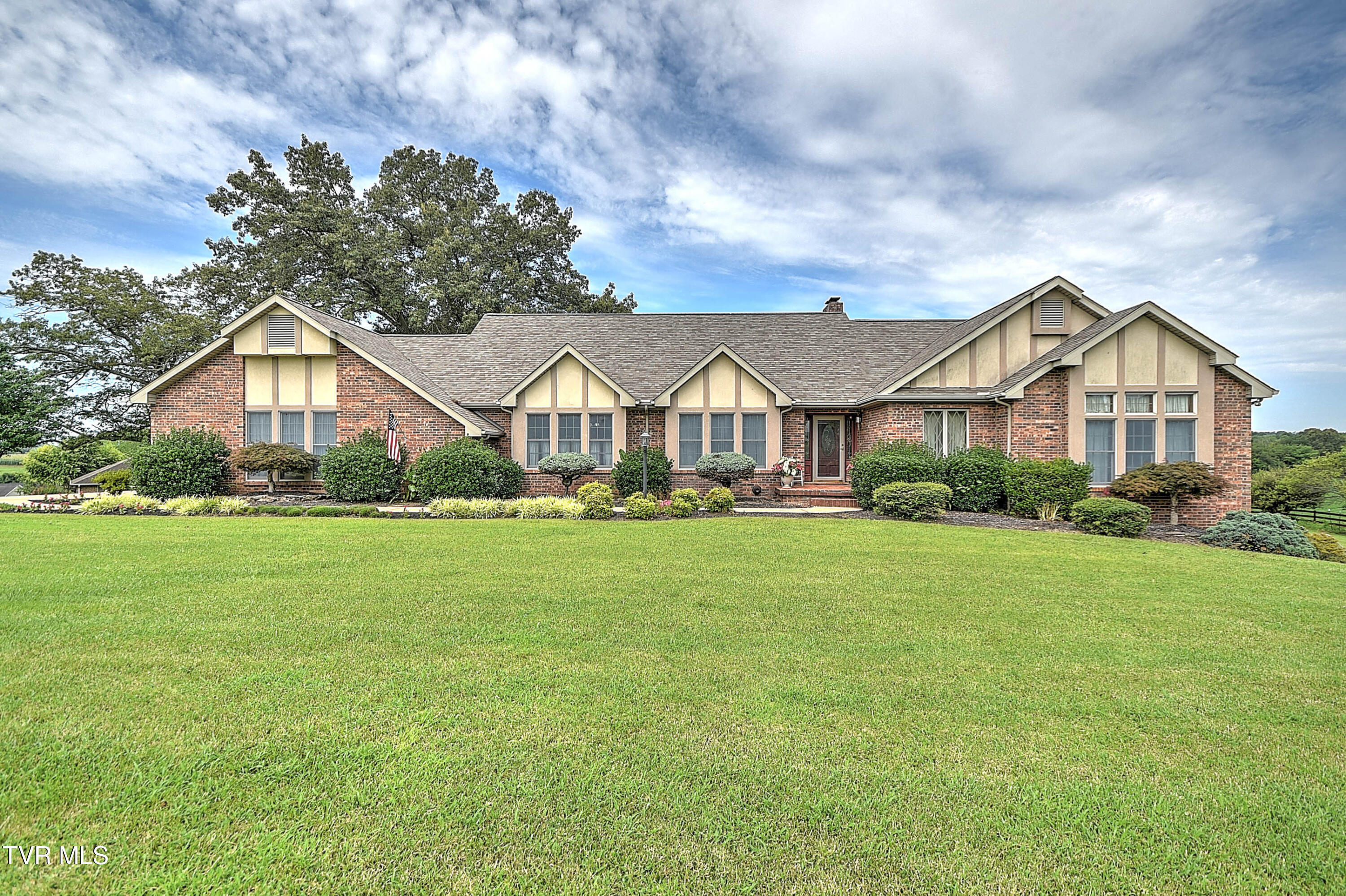Property Photo: 185 Appian Way TN 37745