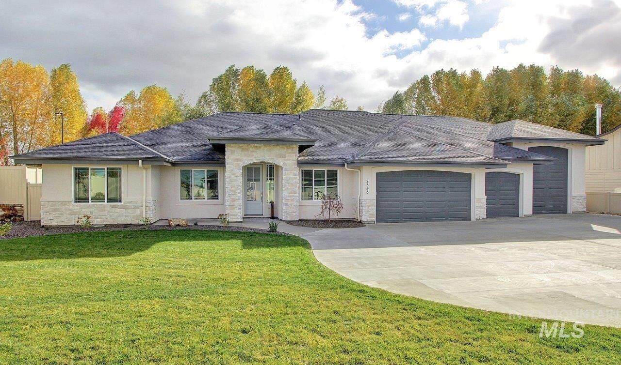 Property Photo: 78 E Heliotrope Dr. ID 83642