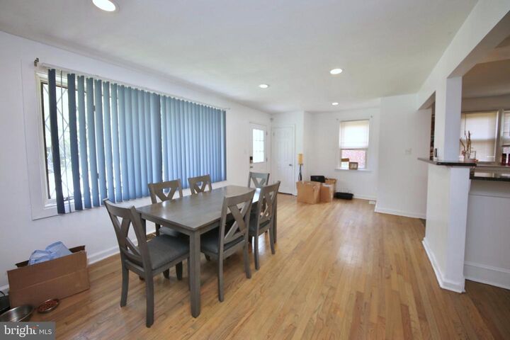 Property Photo:  523 Queen Street  NJ 08096 