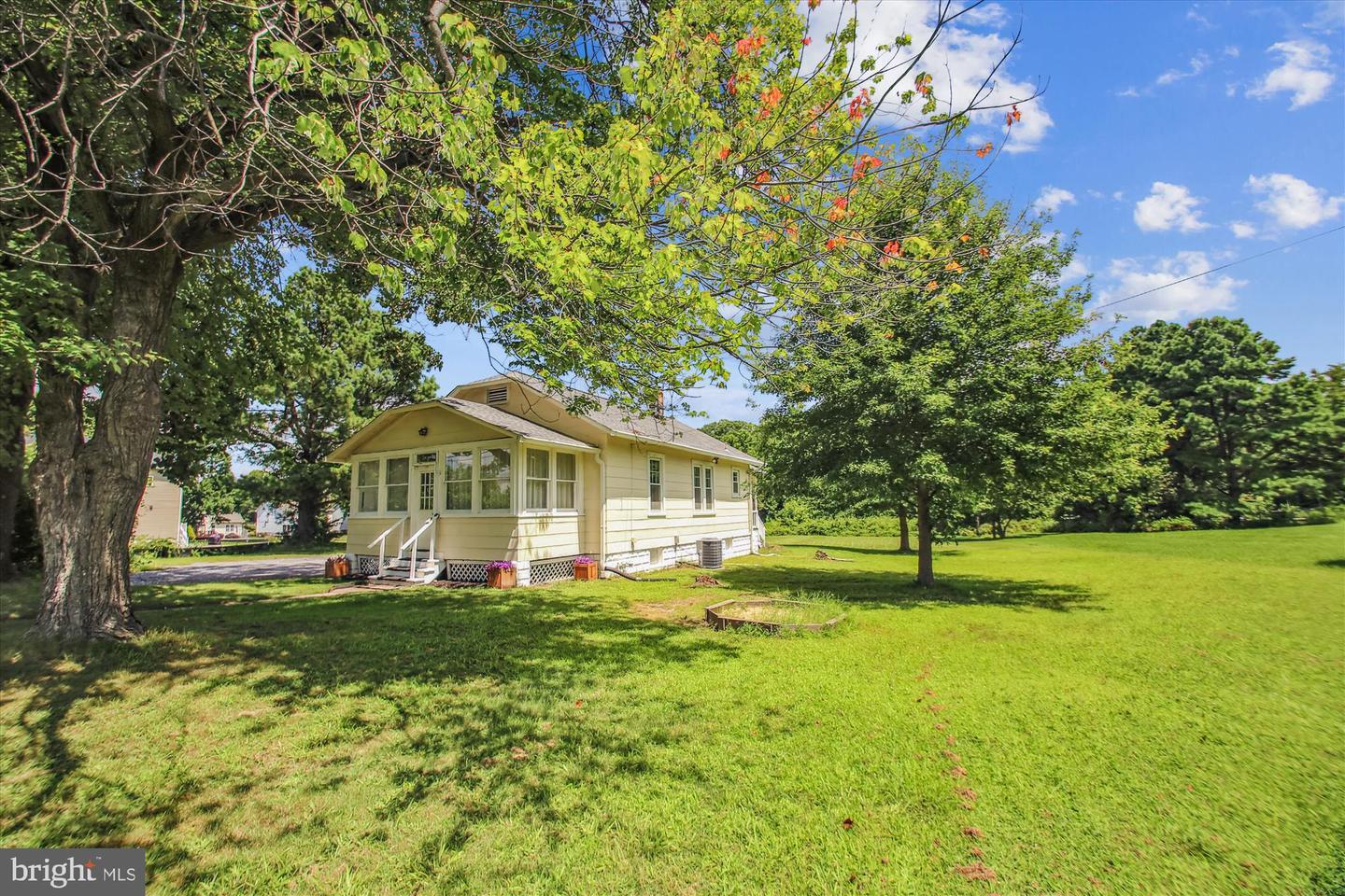Property Photo: 7813 Telegraph Road MD 21144