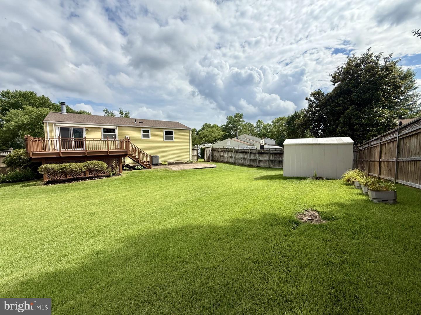 Property Photo: 7006 Bedrock Road VA 22306