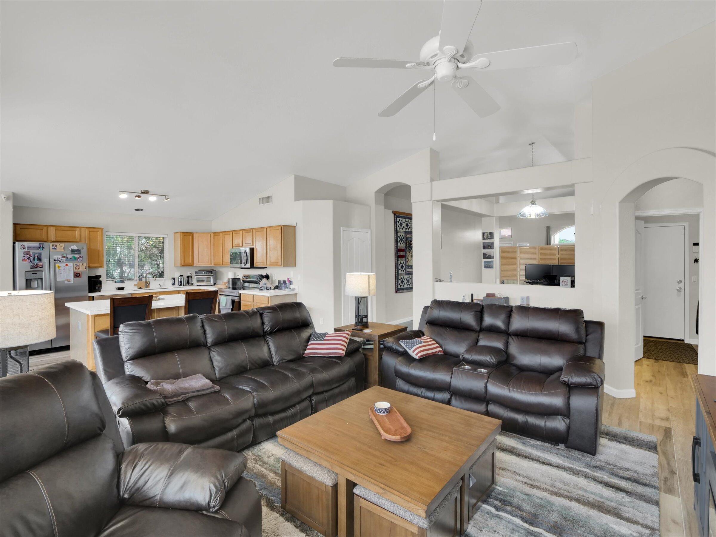 Property Photo:  4212 W Wahalla Lane  AZ 85308 