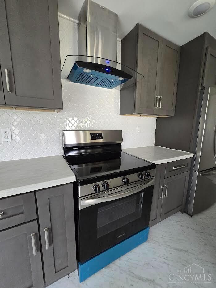 Property Photo: 608 Park Drive OH 43160
