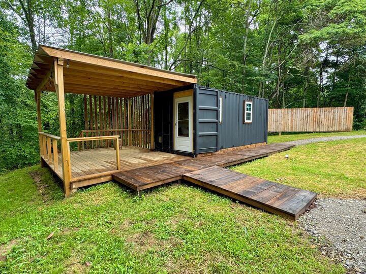 10885 Oak Grove Road  Cumberland OH 43732 photo