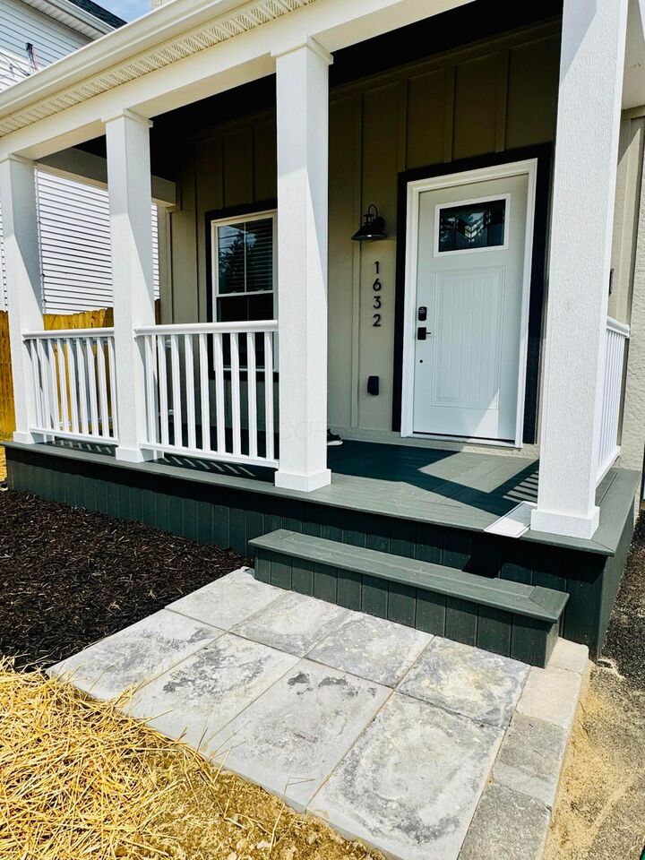 Property Photo: 1632 Marlboro Avenue OH 43207