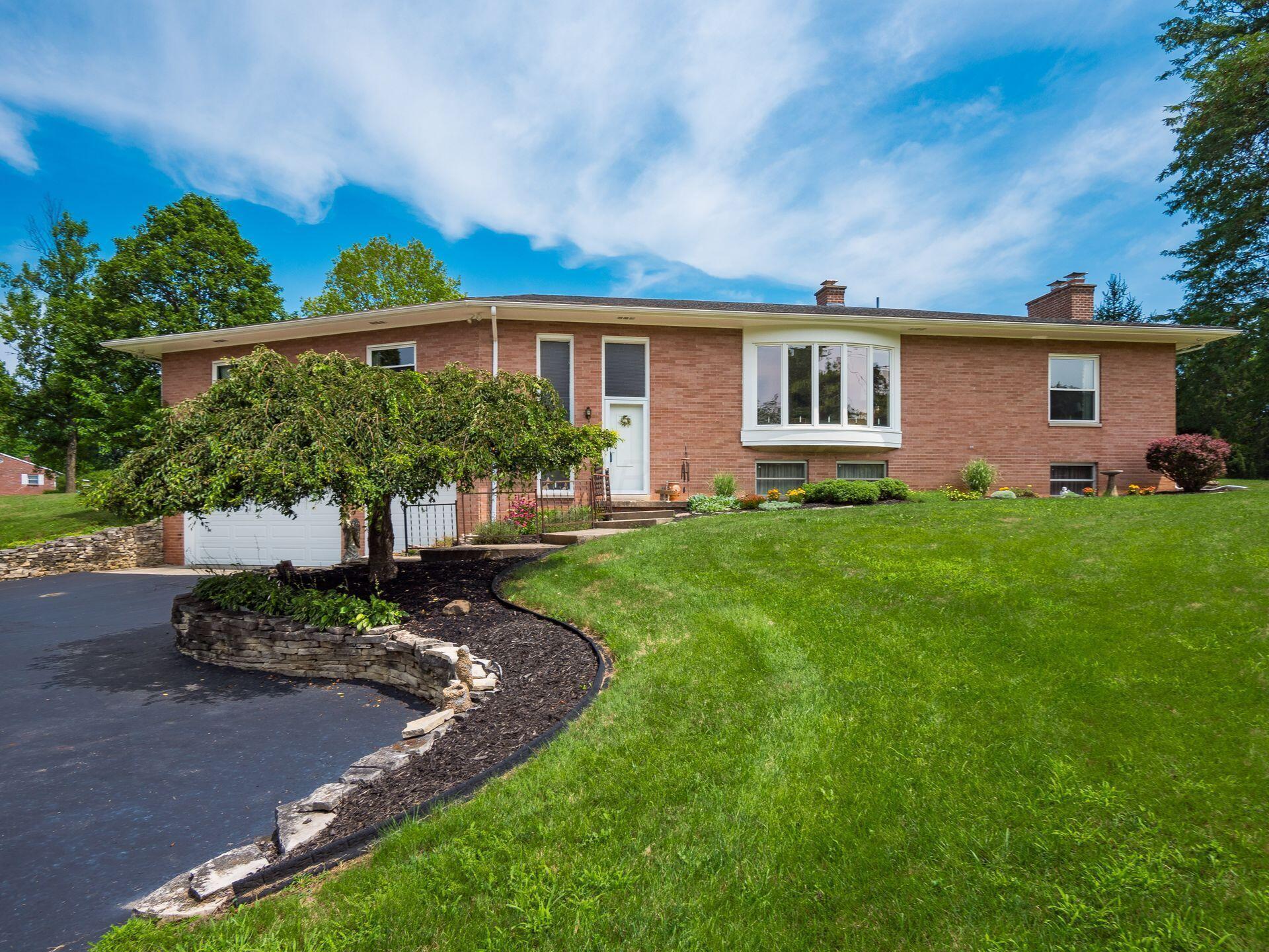Property Photo: 4281 Fredericksburg Avenue OH 43228
