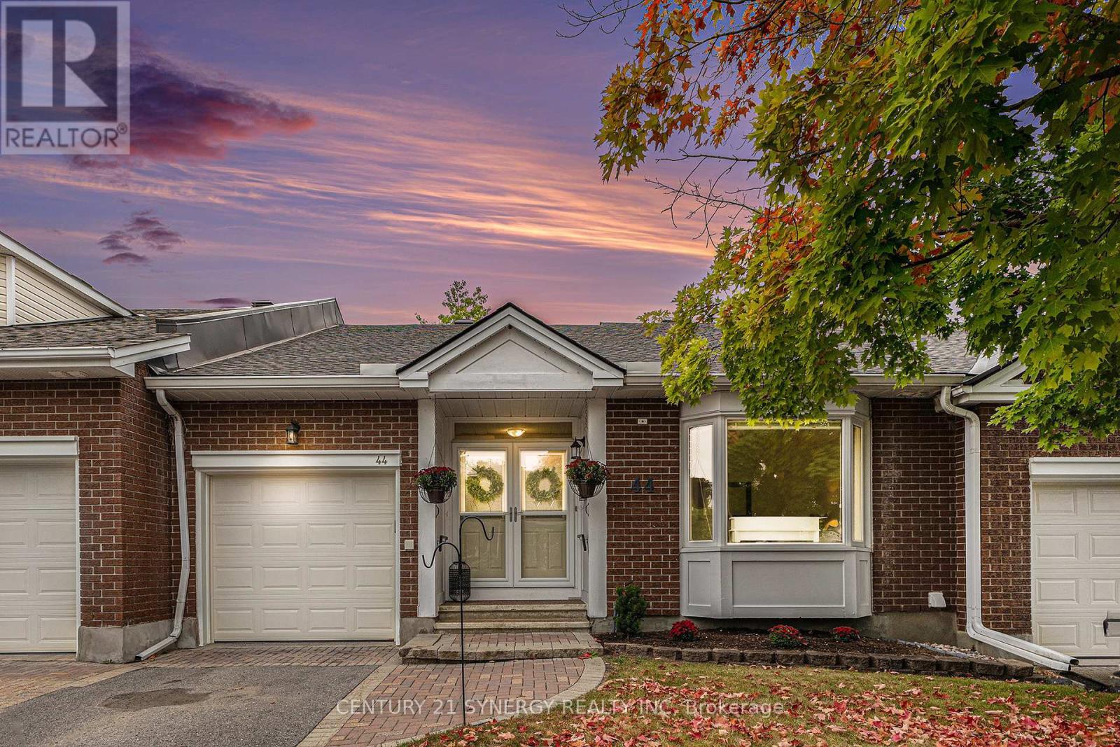 44 Innesbrook Court  Ottawa ON K2S 1C7 photo