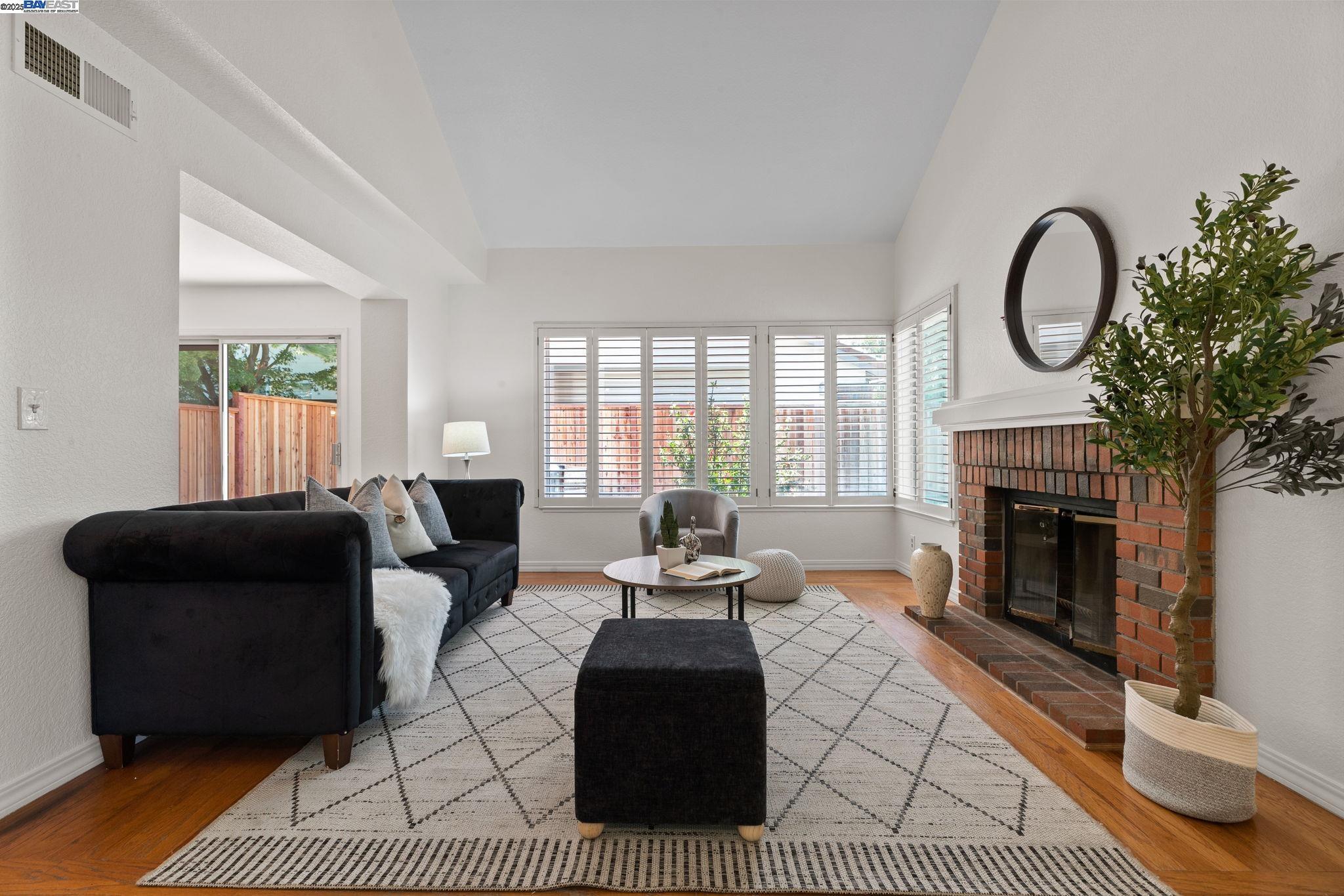 Property Photo:  1585 Poppybank Ct  CA 94566 