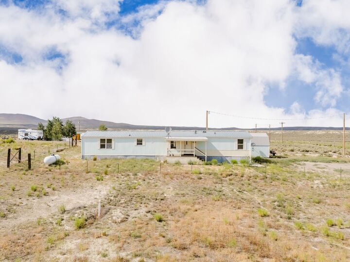 Property Photo: 10777 Teal Avenue NV 89801
