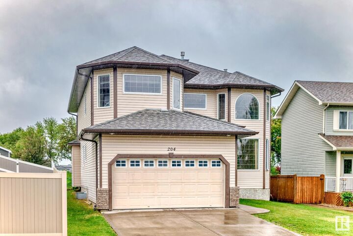 204 Reichert Drive  Beaumont AB T4X 0B9 photo