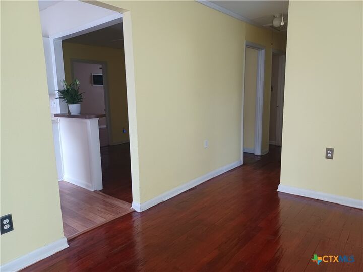 Property Photo: 329 Dorie Street TX 78220