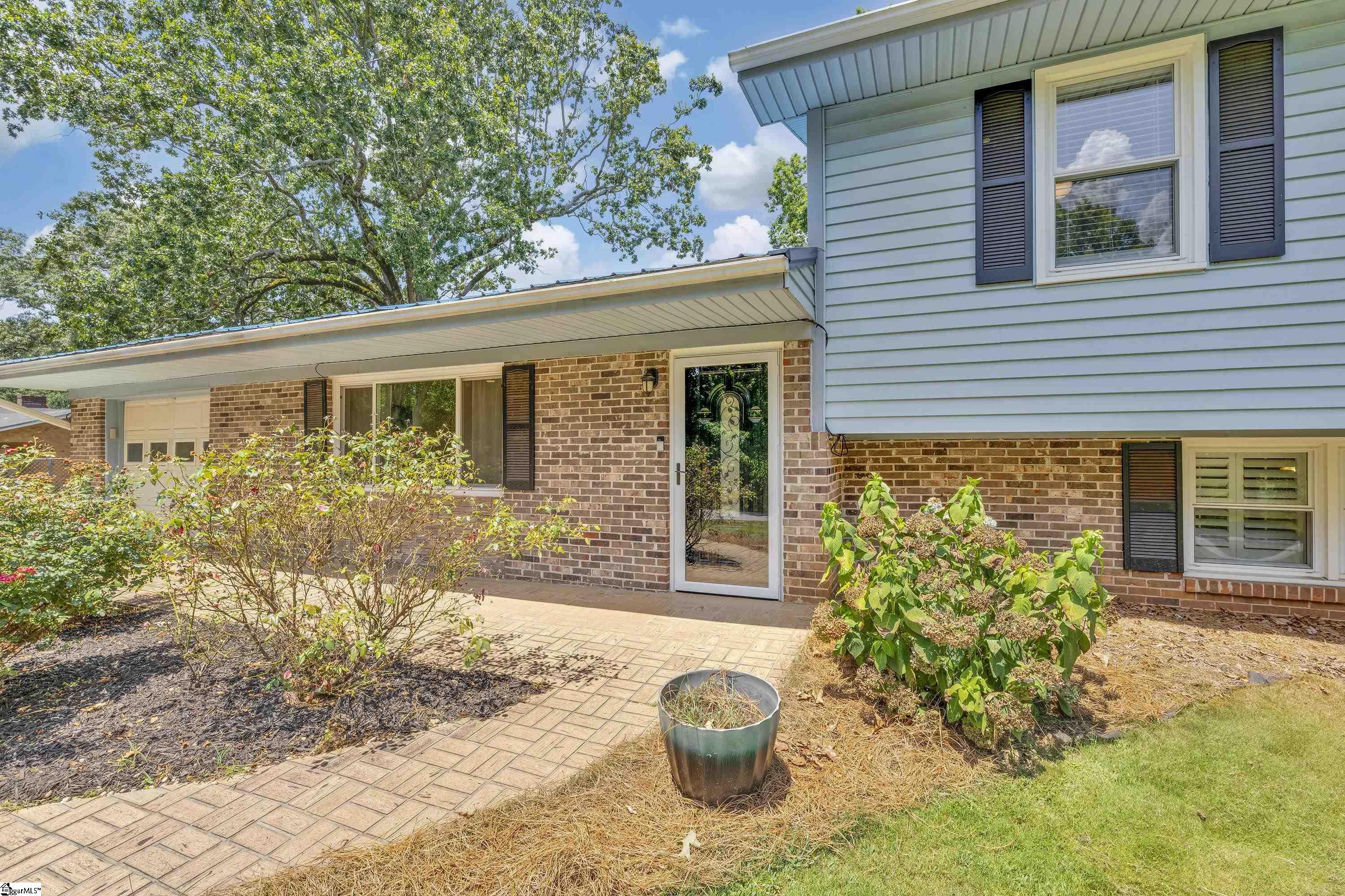 Property Photo:  104 Golden Grove Circle  SC 29673 